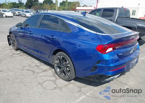 2021 Kia K5 Gt-Line z USA, uszkodzony, nr VIN 5XXG64J20MG068761